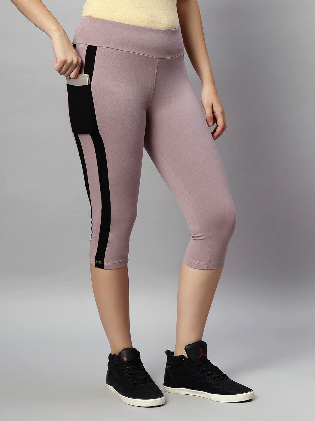 Women's cotton slim fit Solid BLACK CAPRI With side pocket