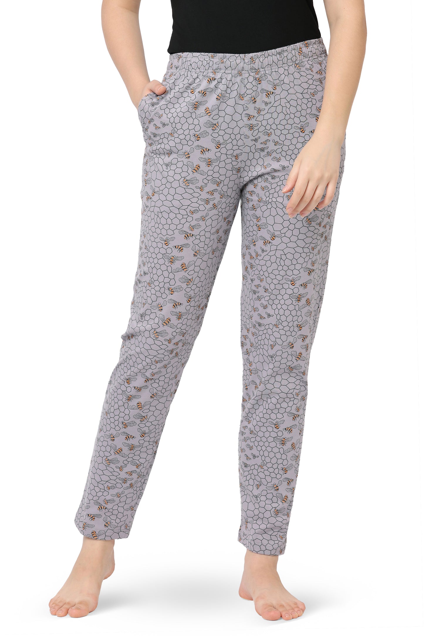 WOMEN'S COTTON PRINTED PYJAMAS WITH HONEYBEE PRINT & SIDE POCKETS