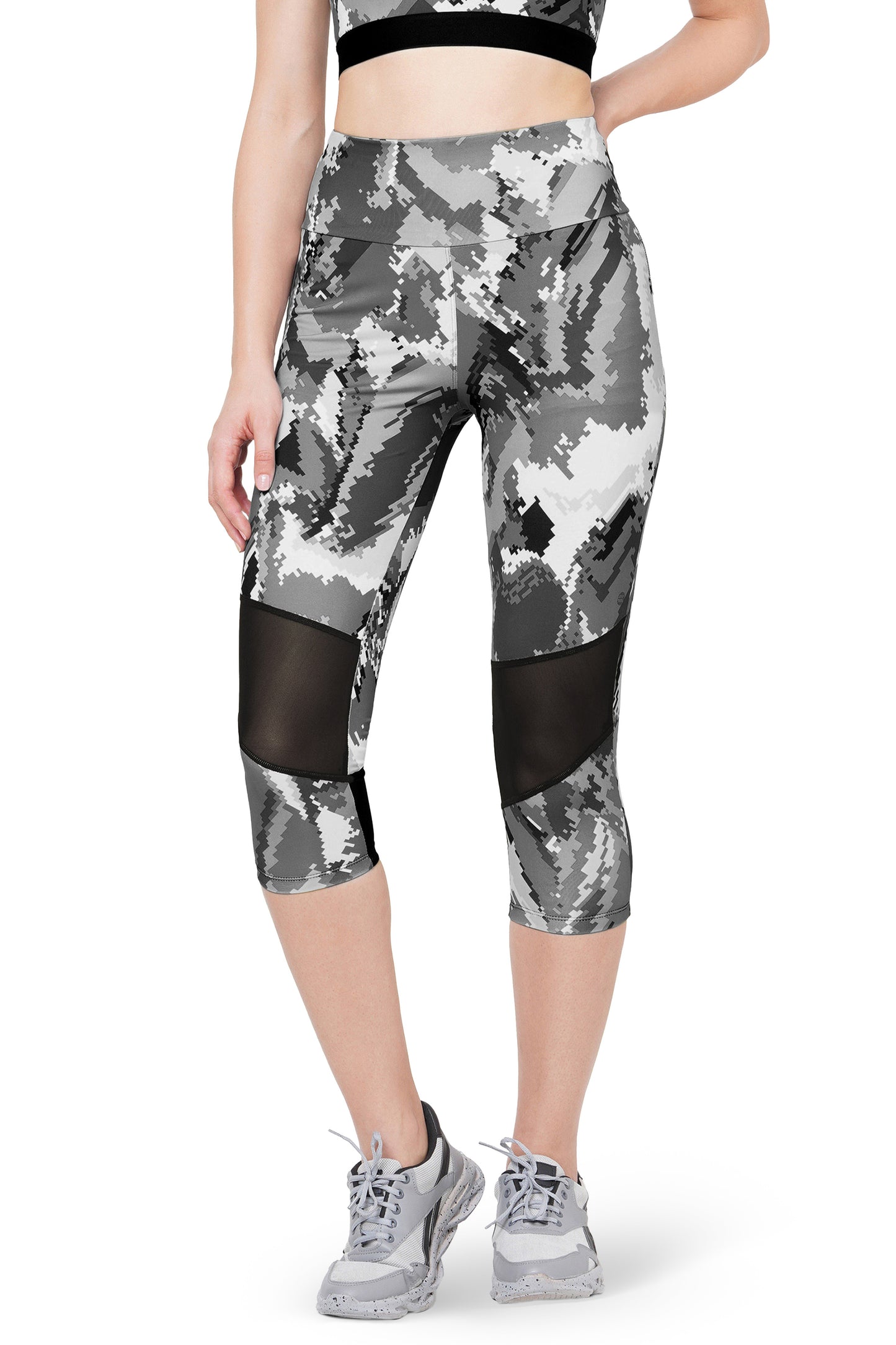 JUST-DRY CAMO PRINTED MESH PANELED WORKOUT CAPRI