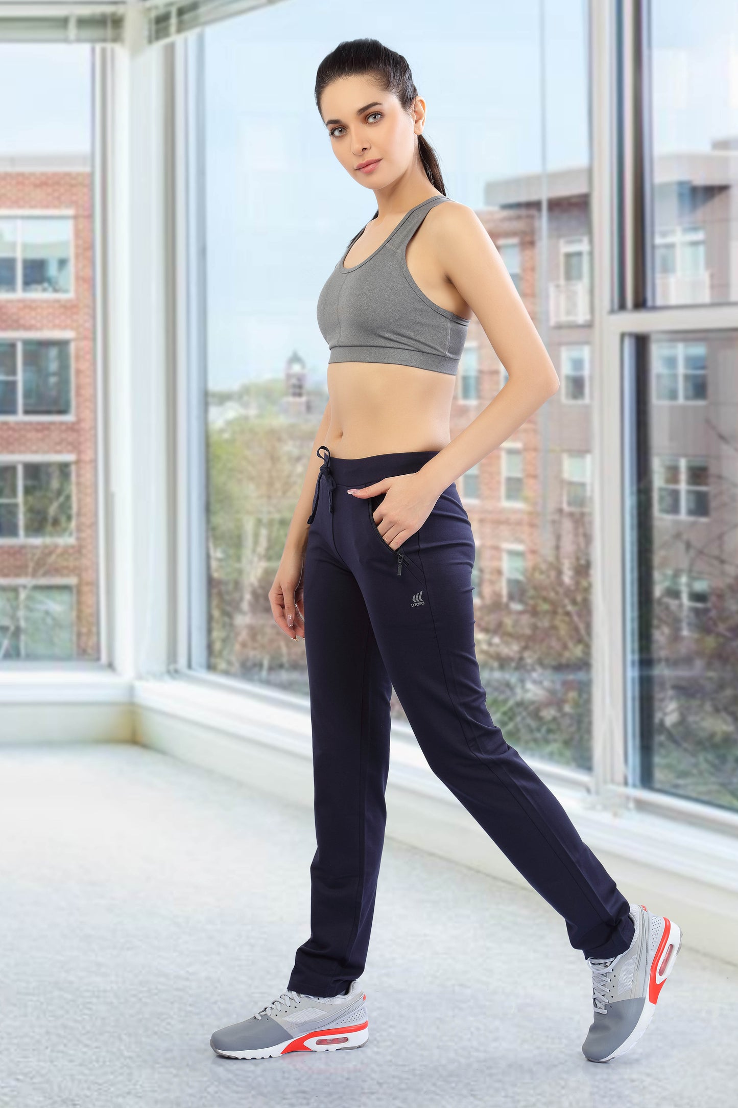 WOMEN'S REGULAR FIT COTTON TRACK PANT