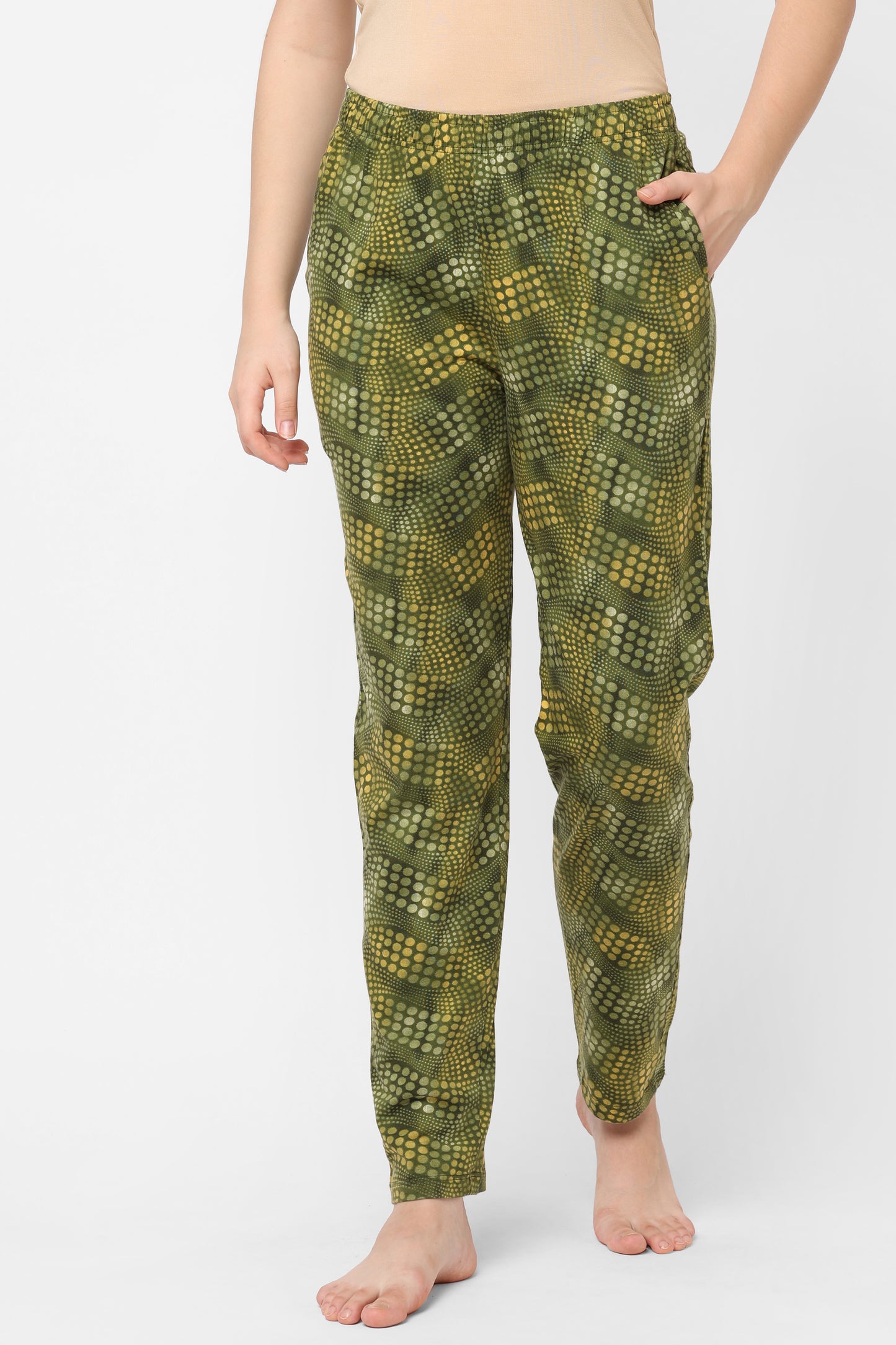 GREEN