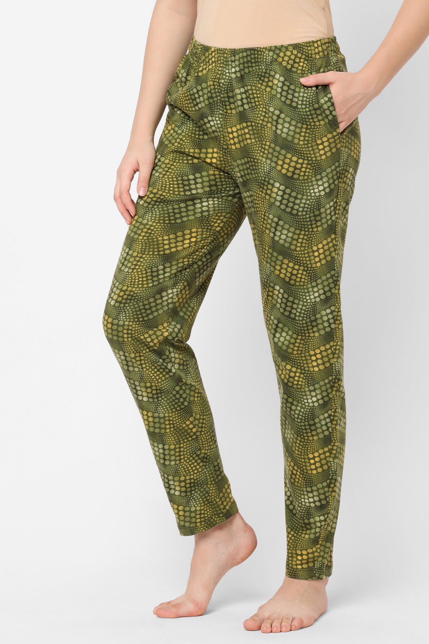 GREEN
