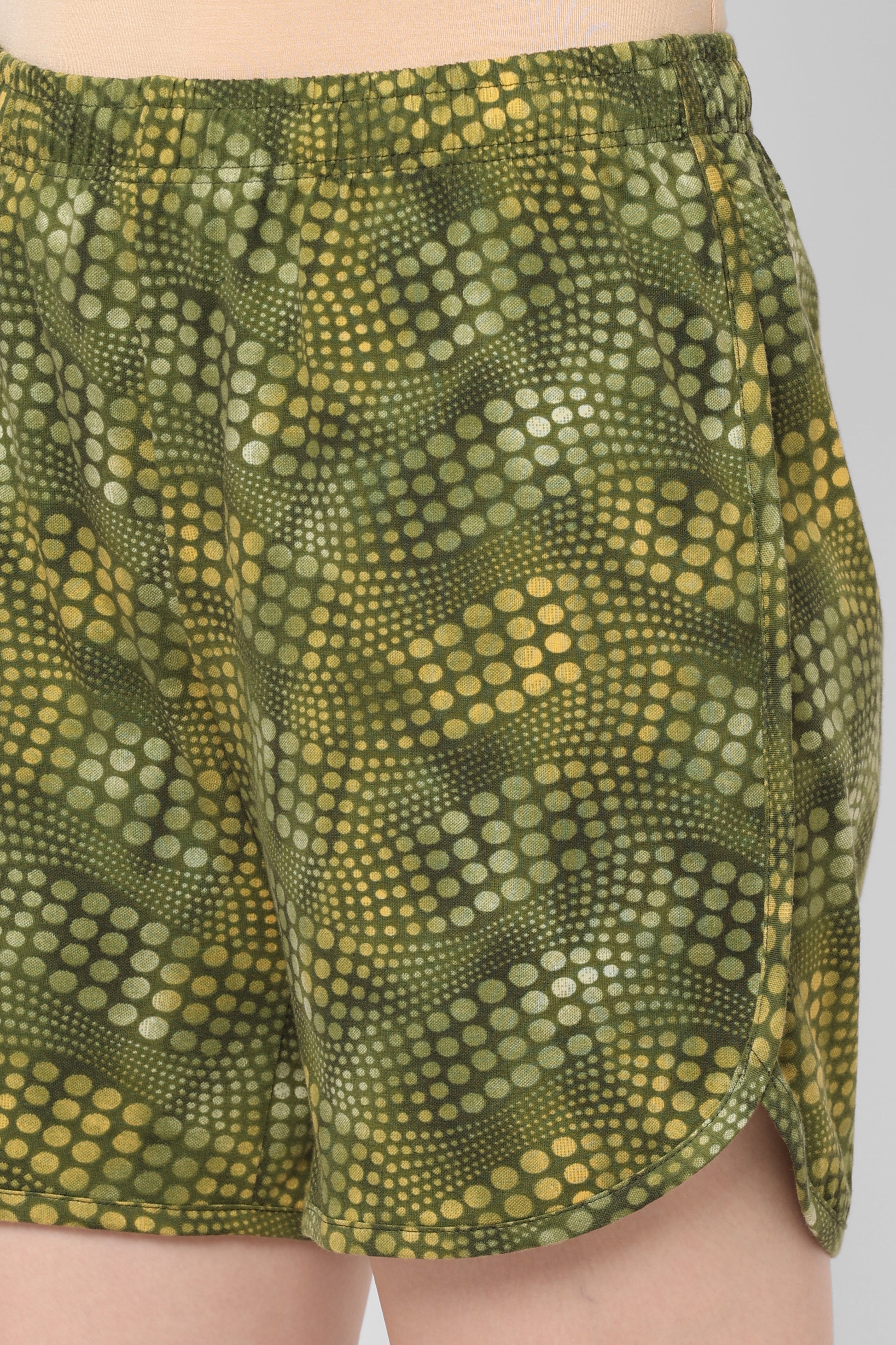 GREEN