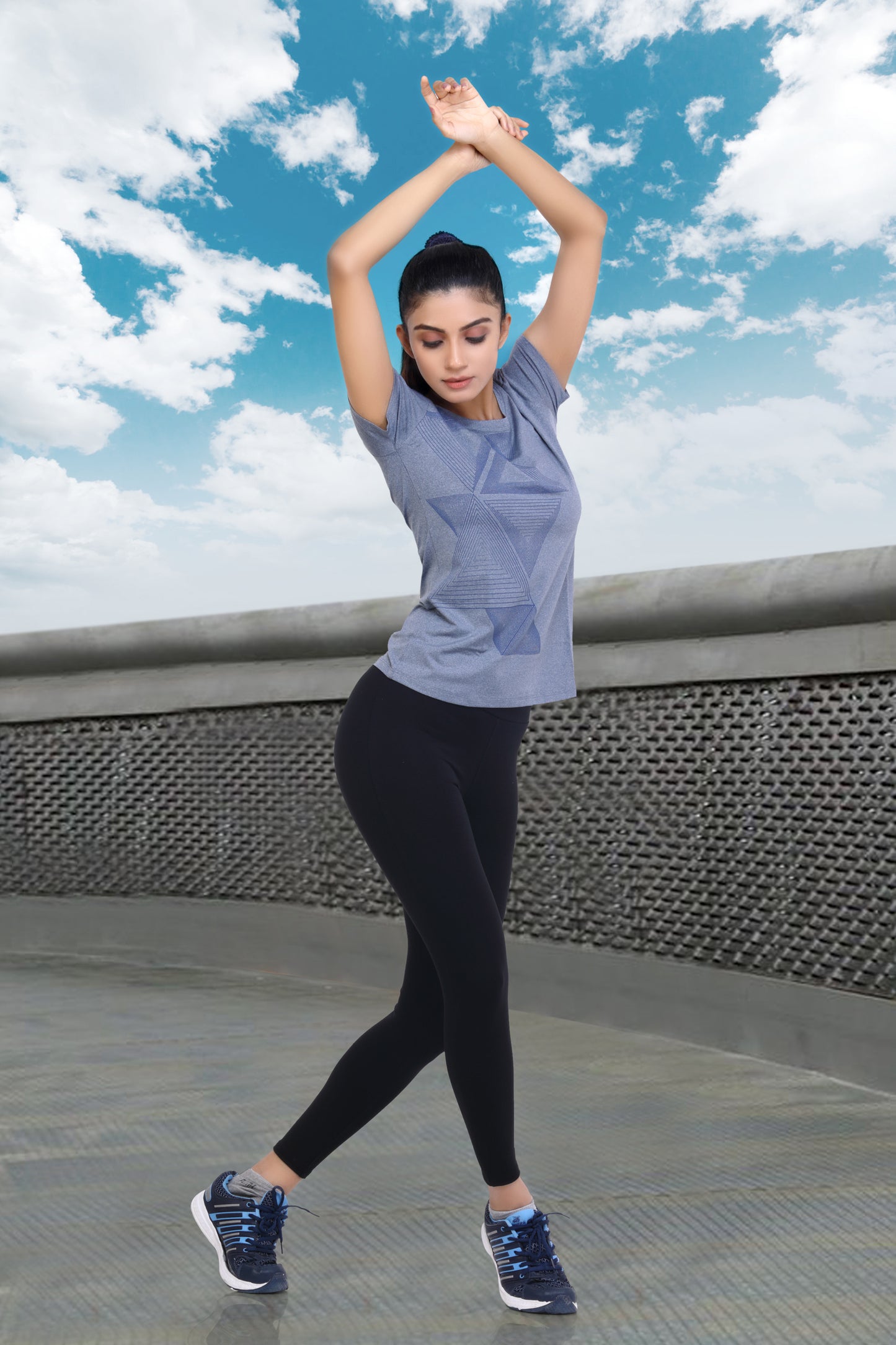 JUST-DRY TRIANGLE PRINTED NAVY MELANGE TEE