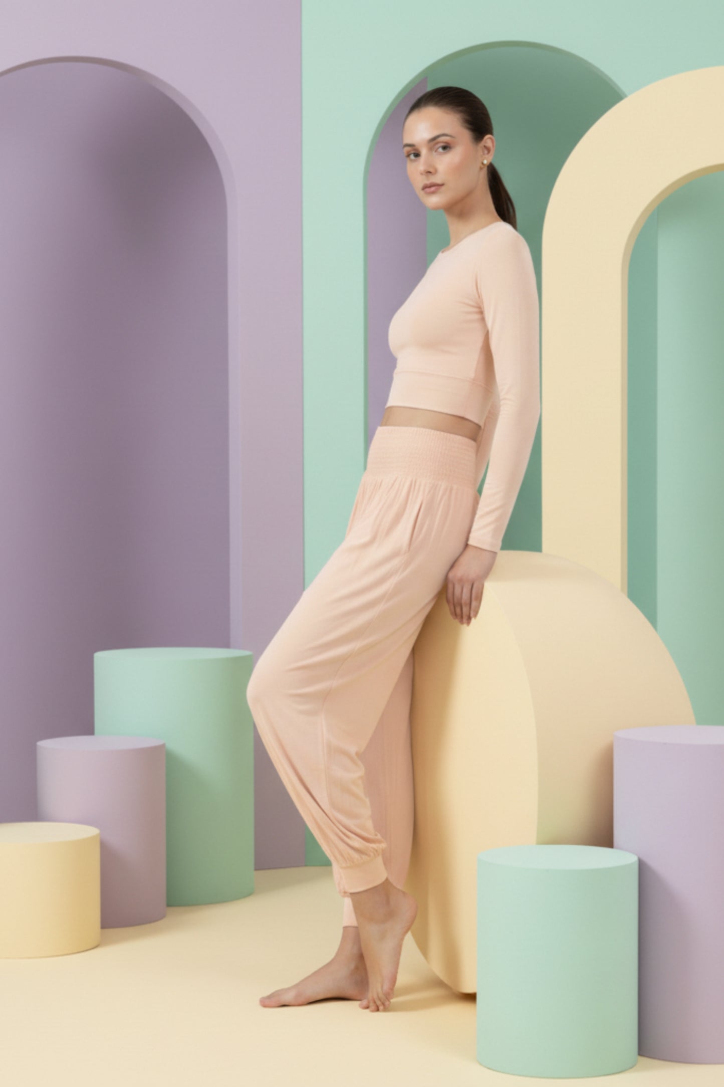 WOMEN’S EVERYDAY COMFY PANTS WITH SMOCKED WAIST & CUFFED ANKLE