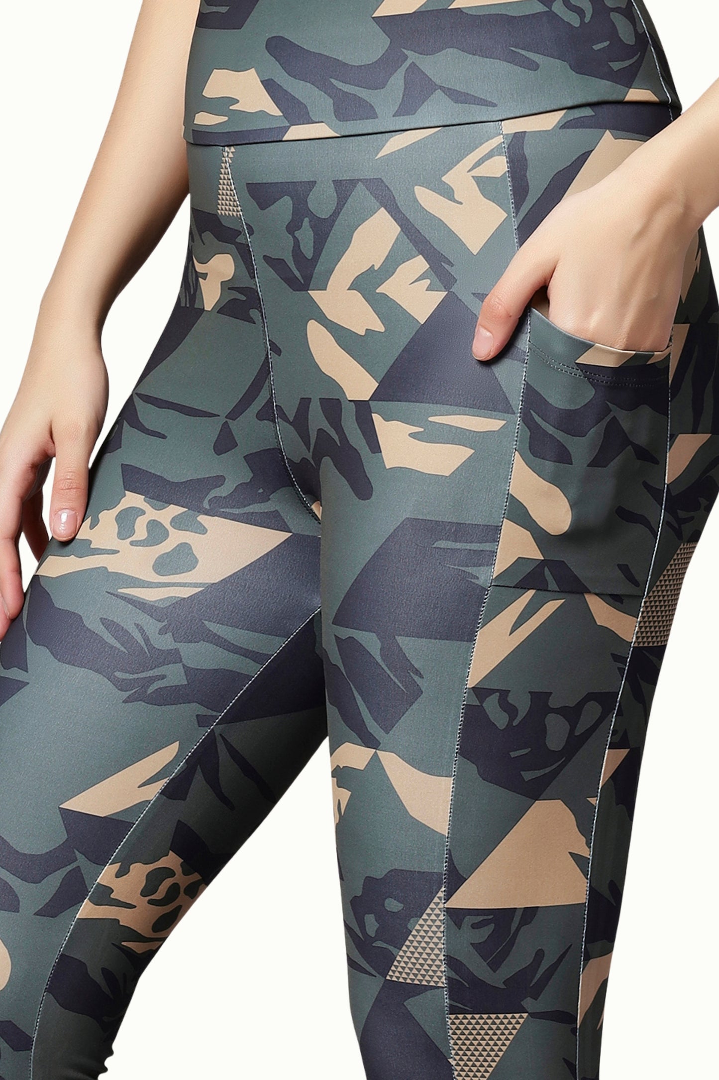 CAMO GREEN