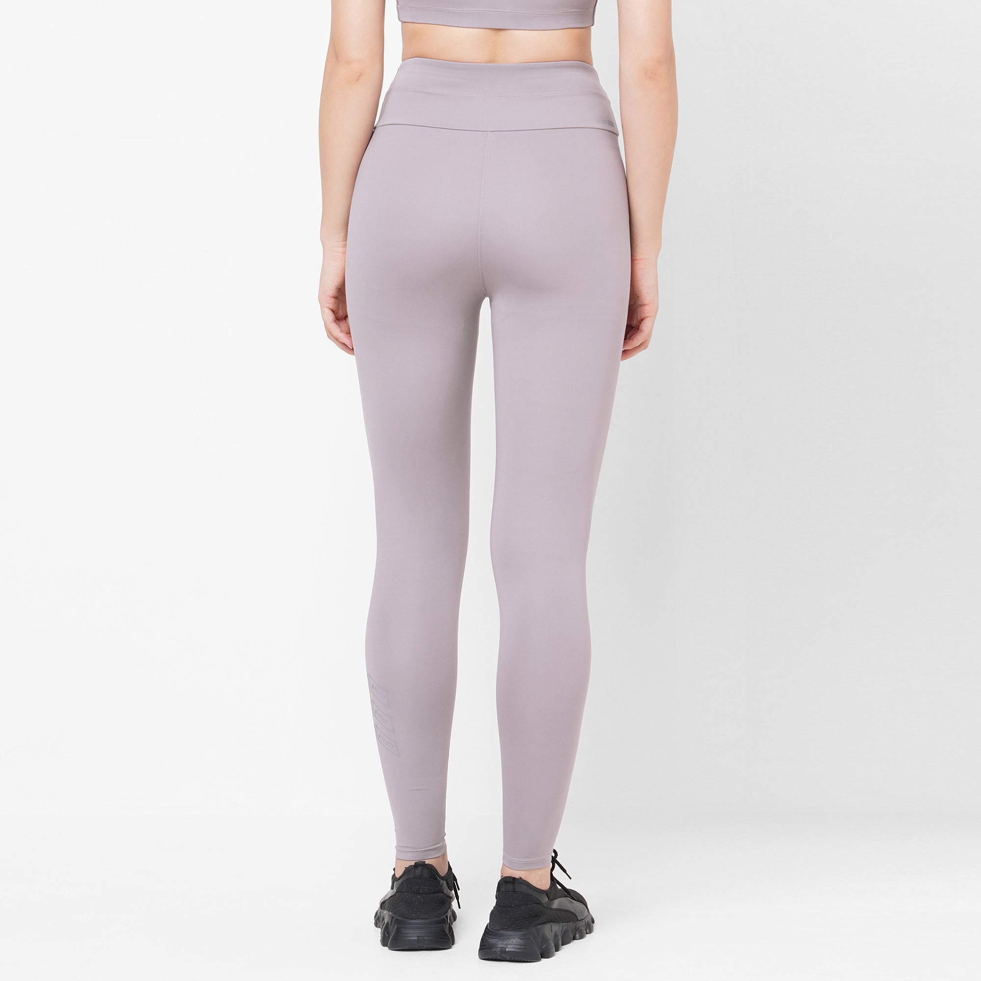 Best Running Leggings For Women | Pockets, High Waisted & Drawstring –  Running.Reviews