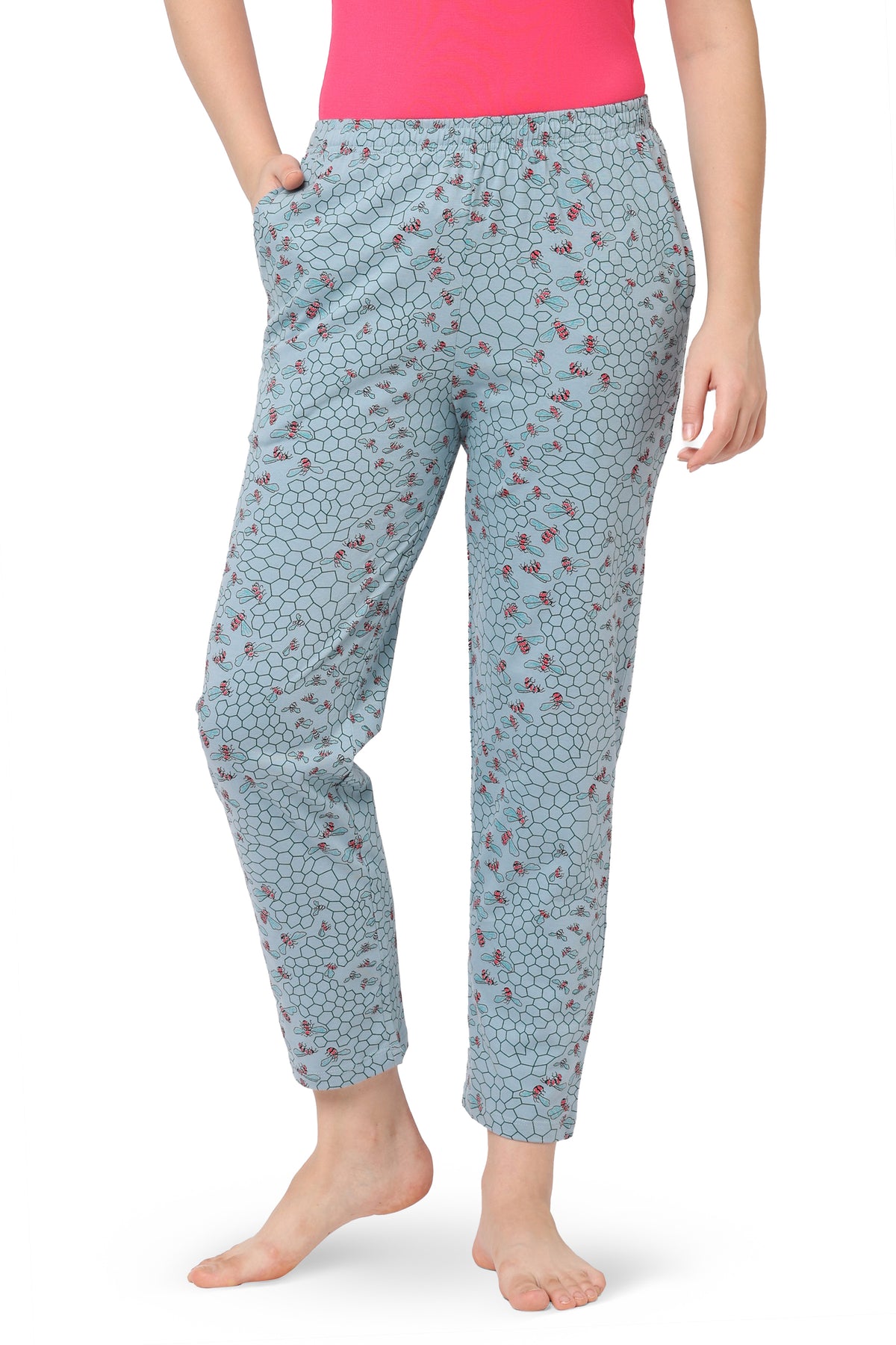 WOMEN'S COTTON PRINTED PYJAMAS WITH HONEYBEE PRINT & SIDE POCKETS