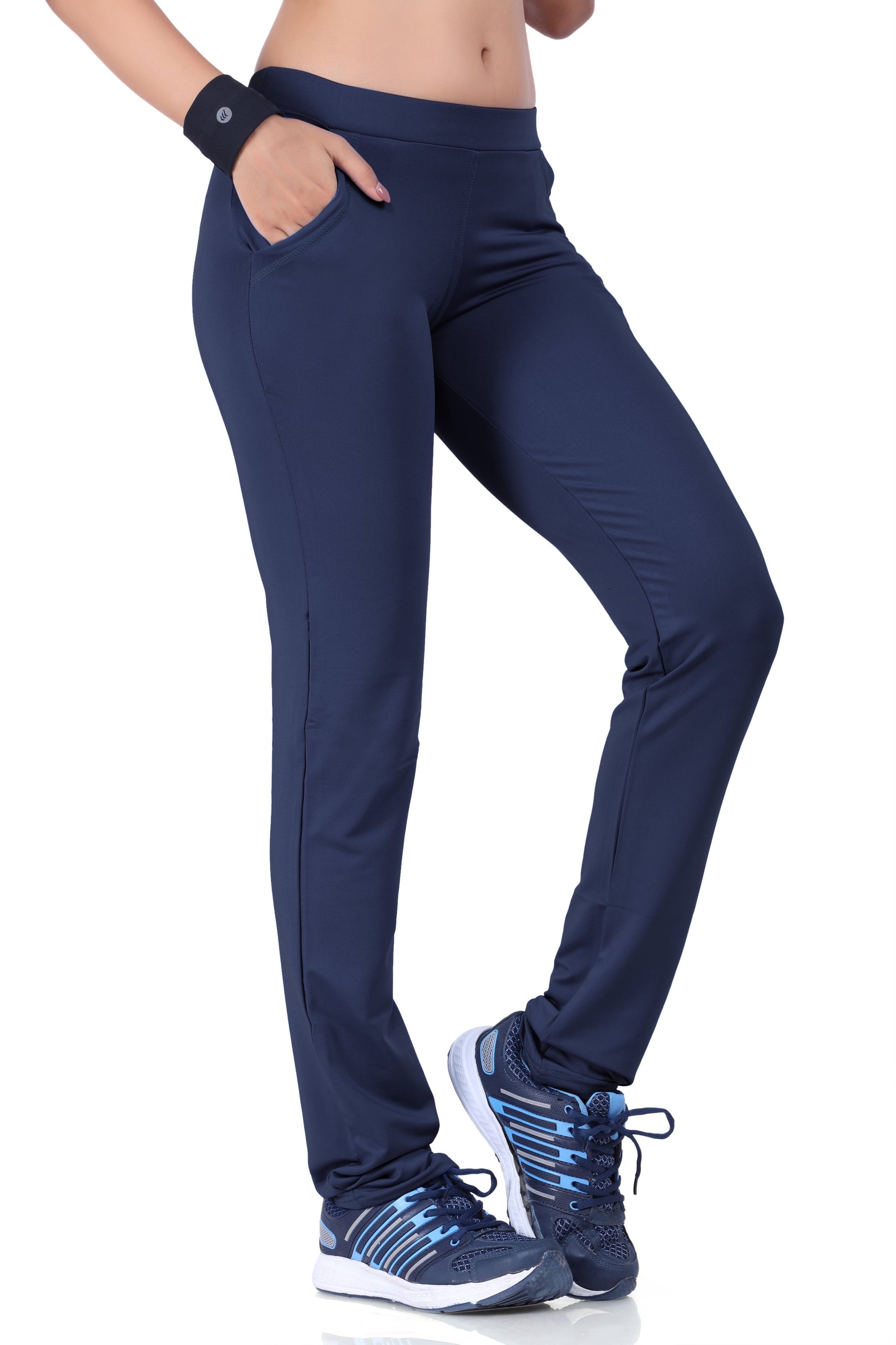 Laasa Sports - WOMEN'S ESSENTIAL WALKING TRACK PANTS The Essentials Running  Track pant from Laasa bring comfort and an easy feel to your everyday  ensemble. #LAASA #active #oufitstyle #sportyoutfit #sportylook #sportygirl  #sporty #